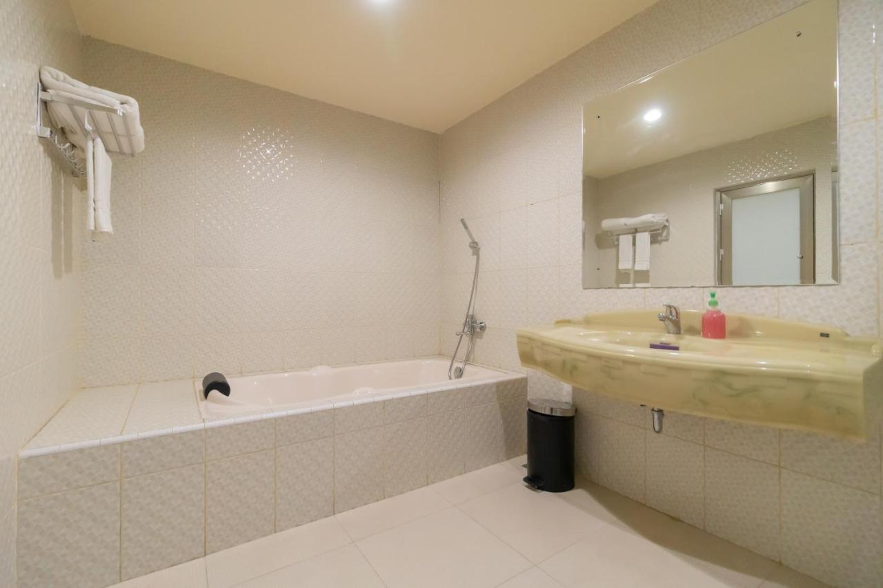 Urbanview Hotel Best Skip Παλεμπάνγκ Εξωτερικό φωτογραφία